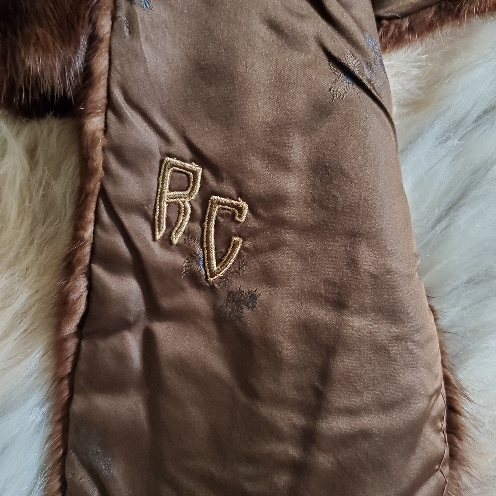 Vintage Fur Shawl - Picture 3 of 4